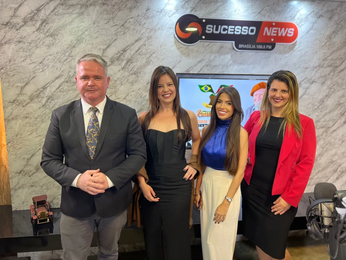 Equipe em participação institucional na mídia